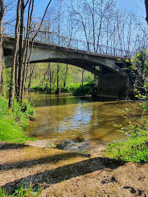 Aire de Rochette à Faye-l'Abbesse