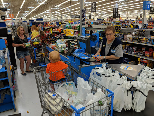 Department Store «Walmart Supercenter», reviews and photos, 201 Edwards Blvd, Lake Geneva, WI 53147, USA