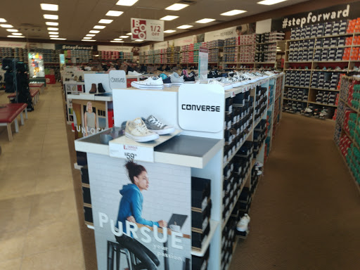 Shoe Store «Famous Footwear», reviews and photos, 519 SW Pine Island Rd, Cape Coral, FL 33991, USA