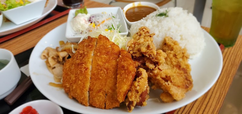 デカ盛ダイニング おはな 館山店