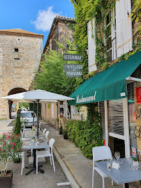 Atmosphère du Restaurant Privilège du Périgord à Monpazier - n°2