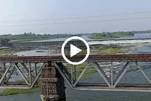 Chambal River Stop Dam image