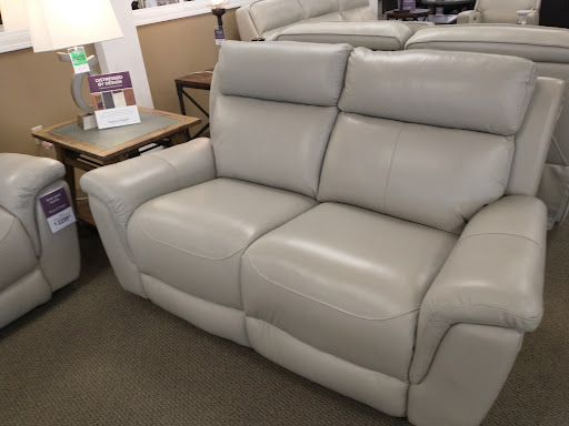 Furniture Store «Raymour & Flanigan Furniture and Mattress Store», reviews and photos, 85 Viewmont Mall, Scranton, PA 18508, USA