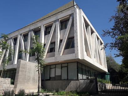 Edificio Docente y de Investigacion de Arquitectura UC