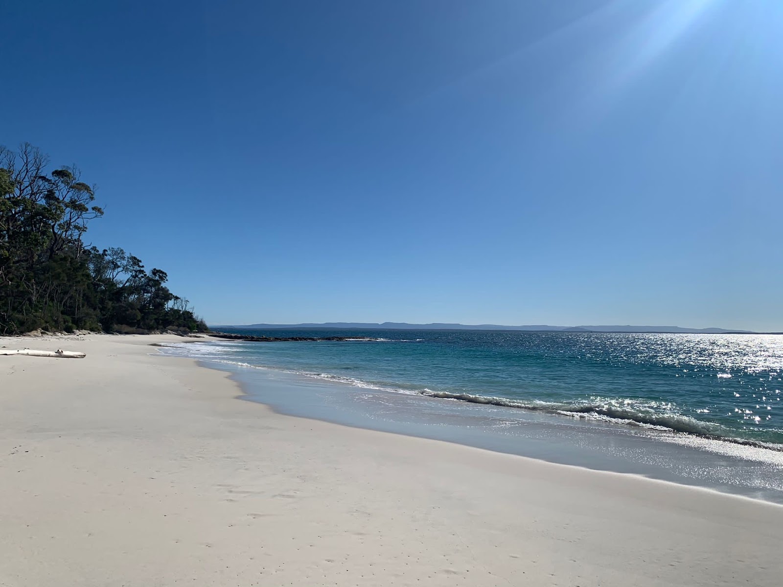 Foto van Murrays Beach met ruim strand