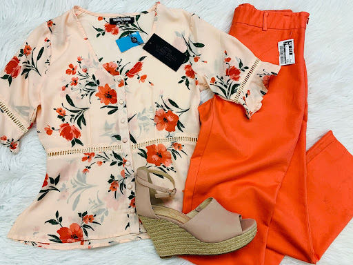 Used Clothing Store «Clothes Mentor», reviews and photos, 2701 N Mall Dr, Virginia Beach, VA 23452, USA