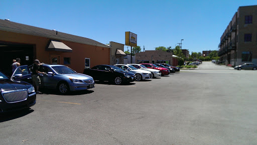 Uptown Car Wash & Detail Center en Valparaiso