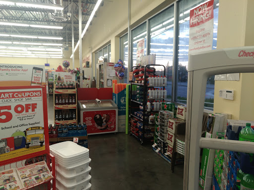 Dollar Store «FAMILY DOLLAR», reviews and photos, 340 Cape Coral Pkwy E, Cape Coral, FL 33904, USA