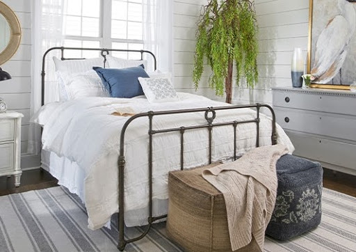 Furniture Store «Walter E. Smithe Furniture + Design», reviews and photos, 1775 W Rand Rd, Arlington Heights, IL 60004, USA