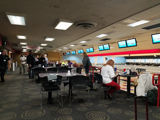 Bowling Alley «AMF Bowlero Lanes», reviews and photos, 11737 W Burleigh St, Wauwatosa, WI 53222, USA