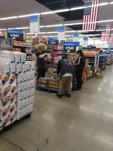 Shopping Mall «Anaheim Plaza», reviews and photos, 510 N Euclid St, Anaheim, CA 92801, USA