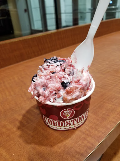 Ice Cream Shop «Cold Stone Creamery», reviews and photos, 1000 W Columbus Ave, Springfield, MA 01105, USA