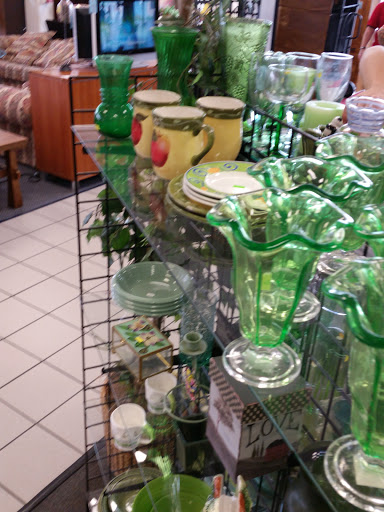 Thrift Store «The Salvation Army Family Store & Donation Center», reviews and photos, 2208 Washington Ave, Houston, TX 77007, USA