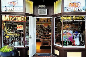 Savvy Smokes Shop image