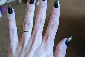 Lee’s Nails & Spa image