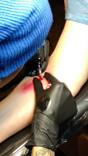 Tattoo Shop «Divinity Tattoo», reviews and photos, 2126 E Cactus Rd, Phoenix, AZ 85022, USA