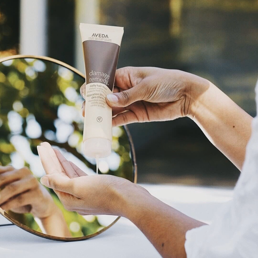 Hair Salon «Estate Beauty Hair Salon», reviews and photos, Estate Beauty Hair Salon, 8515 California Route 2, West Hollywood, CA 90069, USA