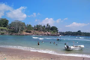 Beach of Devinuwara image