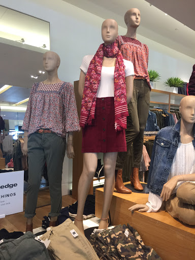 Clothing Store «Gap», reviews and photos, 673 Collins Ave, Miami Beach, FL 33139, USA