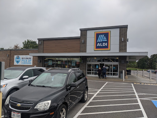 ALDI, 4221 Center Rd, Brunswick, OH 44212, USA, 