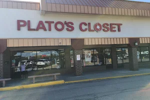 Plato's Closet Libertyville image