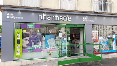 Pharmacie Cluzel à Versailles