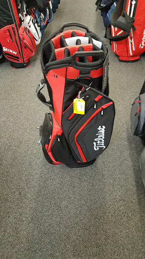 Sporting Goods Store «Roger Dunn Golf Shops», reviews and photos, 1421 Village Way, Santa Ana, CA 92705, USA