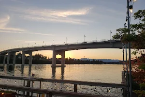 Manette Bridge image