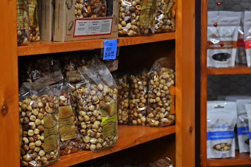 Farm «Pacific Hazelnut Farms & Candy Factory», reviews and photos, 14673 Ottaway Rd NE, Aurora, OR 97002, USA