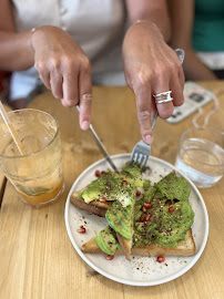 Avocado toast du Restaurant servant le petit-déjeuner Bungalow café à Cannes - n°2