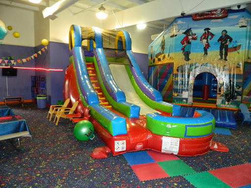 Party Equipment Rental Service «Hoppity Hop Inflatables», reviews and photos, 143 New Shackle Island Rd, Hendersonville, TN 37075, USA
