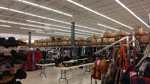Discount Store «Discount Fashion Warehouse Northland», reviews and photos, 2727 Northland Plaza Dr, Columbus, OH 43231, USA