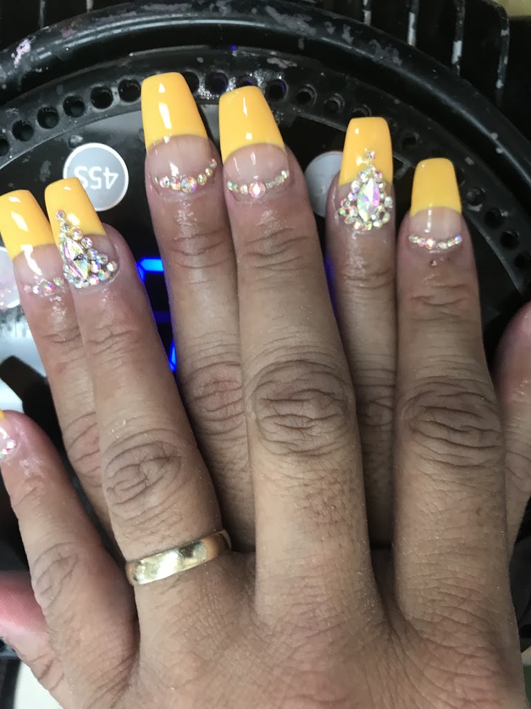 Modern nails 39819