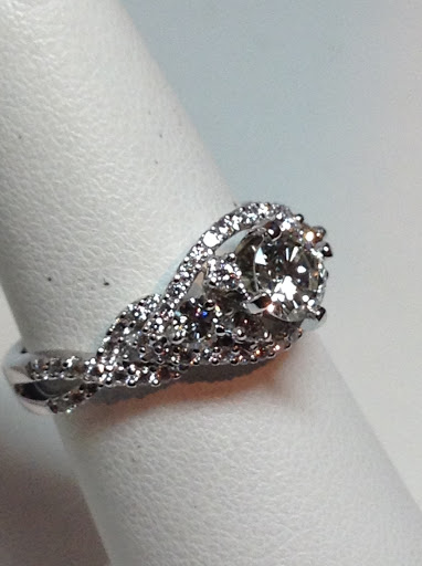 Jeweler «La Jolla Fine Jewelry», reviews and photos, 111 S Main St, Chelsea, MI 48118, USA