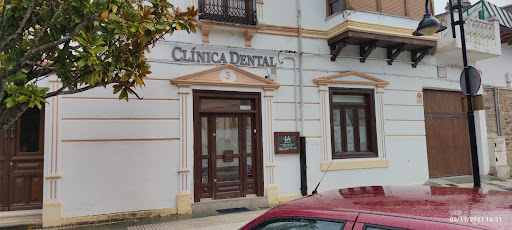 Clínica dental Dr.Jose Avelino Méndez García en Villafranca del Bierzo, León
