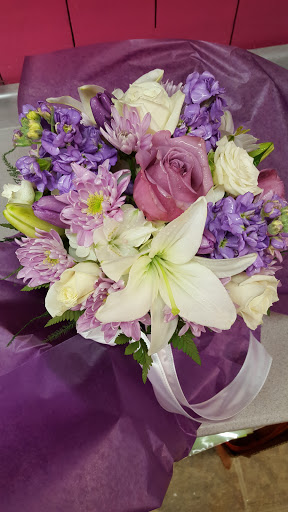 Florist «Fruits & Flowers», reviews and photos, 566 Lindley St, Bridgeport, CT 06606, USA