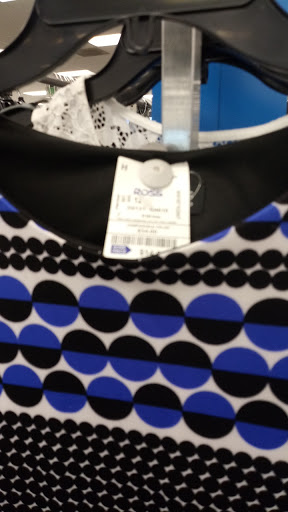 Clothing Store «Ross Dress for Less», reviews and photos, 6507 Fallbrook Ave, West Hills, CA 91307, USA