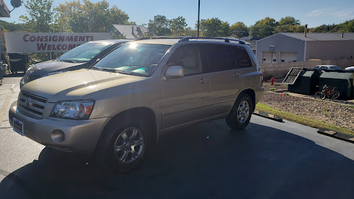 Car Dealer «Hetts Auto Sales LLC», reviews and photos, 69 W Washington St, Oswego, IL 60543, USA