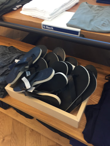 Clothing Store «Gap», reviews and photos, 673 Collins Ave, Miami Beach, FL 33139, USA