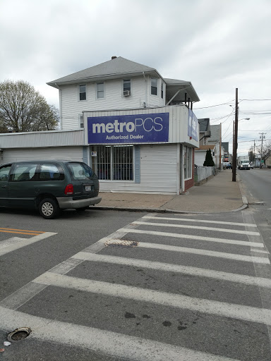 MetroPCS Authorized Dealer, 500 Lonsdale Ave, Pawtucket, RI 02860, USA, 