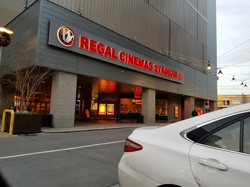 Movie Theater «Regal Cinemas Thornton Place 14 & IMAX», reviews and photos, 301 NE 103rd St, Seattle, WA 98125, USA