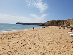 Foto von Praia da Mareta mit geräumige bucht
