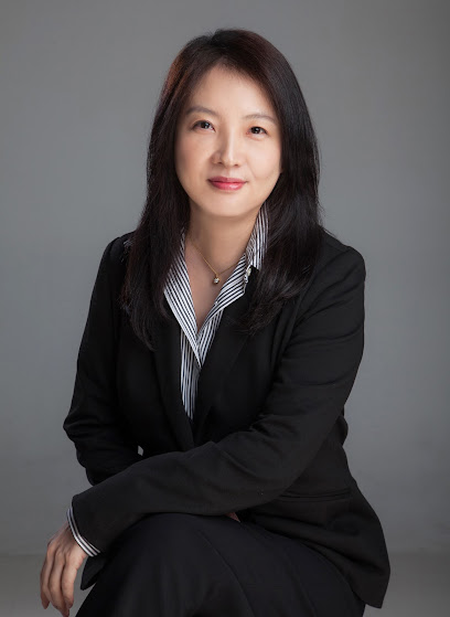 Samantha Lu - Commercial & Residential REALTOR® Vancouver