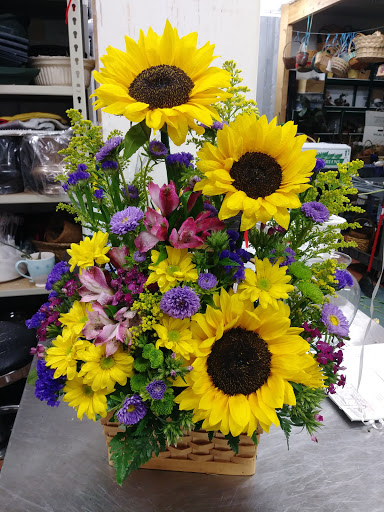 Florist «Glorious Flowers», reviews and photos, 703 E Western Ave, Avondale, AZ 85323, USA