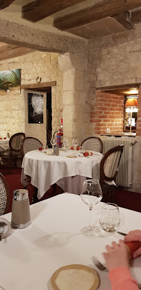 Atmosphère du Restaurant français Le Mange-Grenouille à Saint-Aignan - n°12