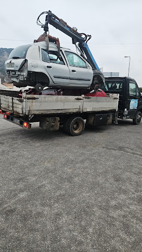 Photo 1 - Épaviste enlèvement d’épave véhicule VHU 26 07 - Récupération Ferraille Métaux Débarras Maison Grenier Drôme Valence Soyons