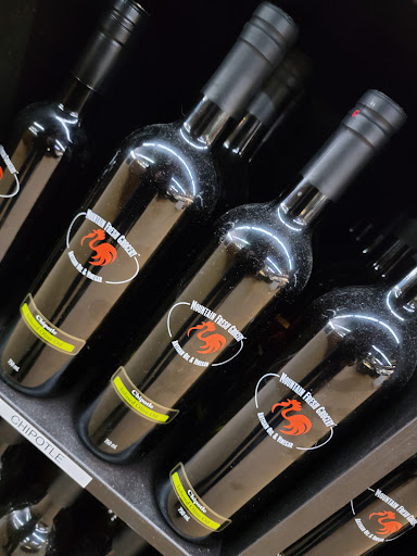 Hamburger Restaurant «Mountain Fresh Grocery Inc», reviews and photos, 521 Main St, Highlands, NC 28741, USA