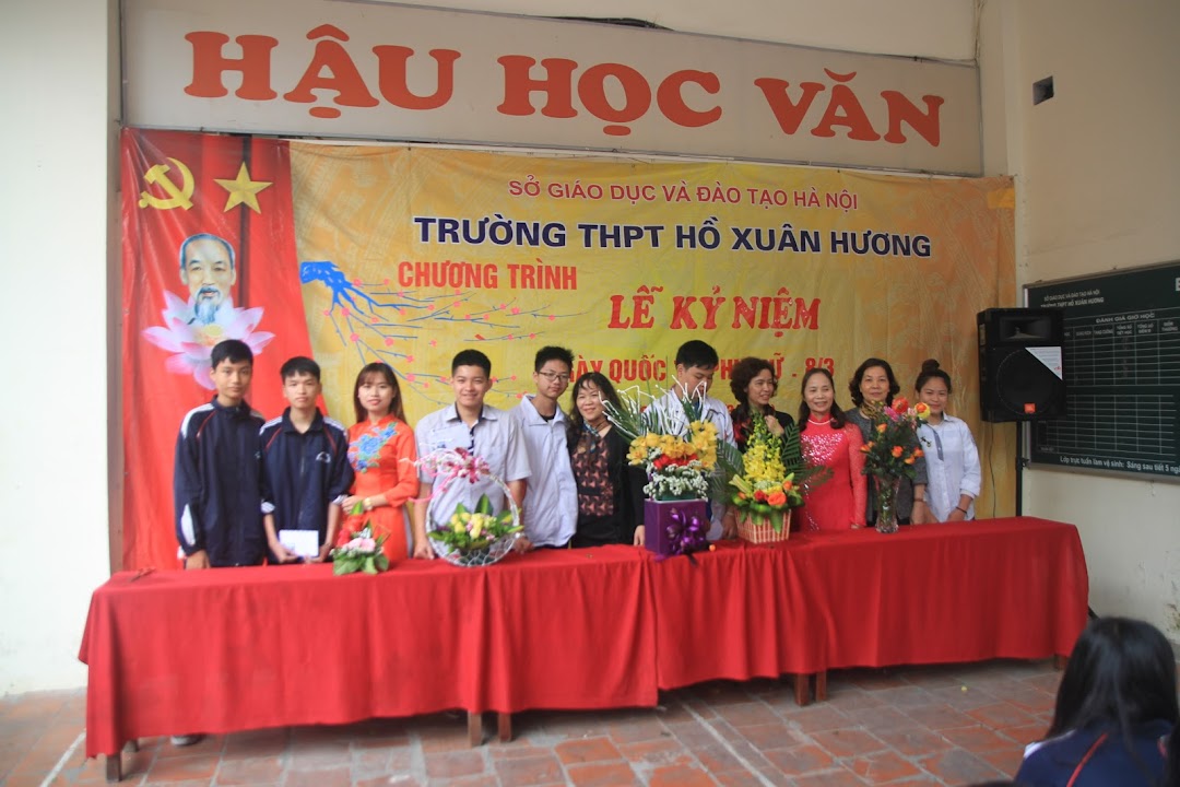Trường THPT Hồ Xuân Hương
