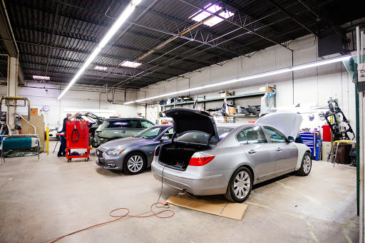 Auto Body Shop «Auto Body Unlimited», reviews and photos, 5100 Thatcher Rd, Downers Grove, IL 60515, USA