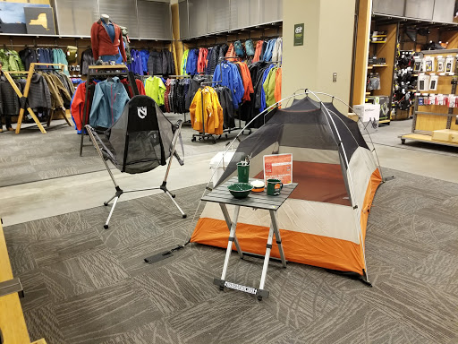 Camping Store «REI», reviews and photos, 49 Fitzgerald Street, Yonkers, NY 10710, USA